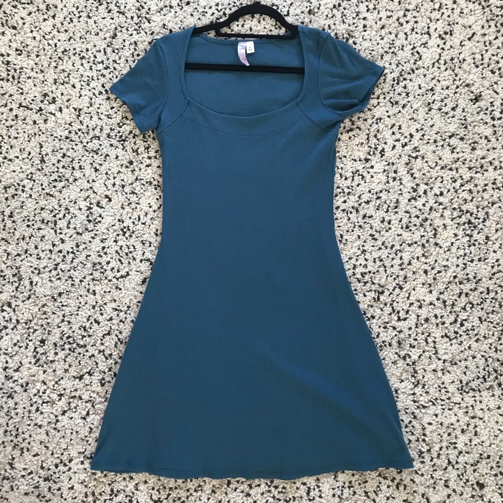 Alya cap sleeve ribbed skater dress